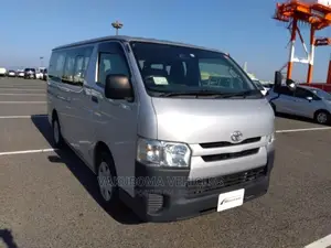 Toyota Regius 2016 Silver