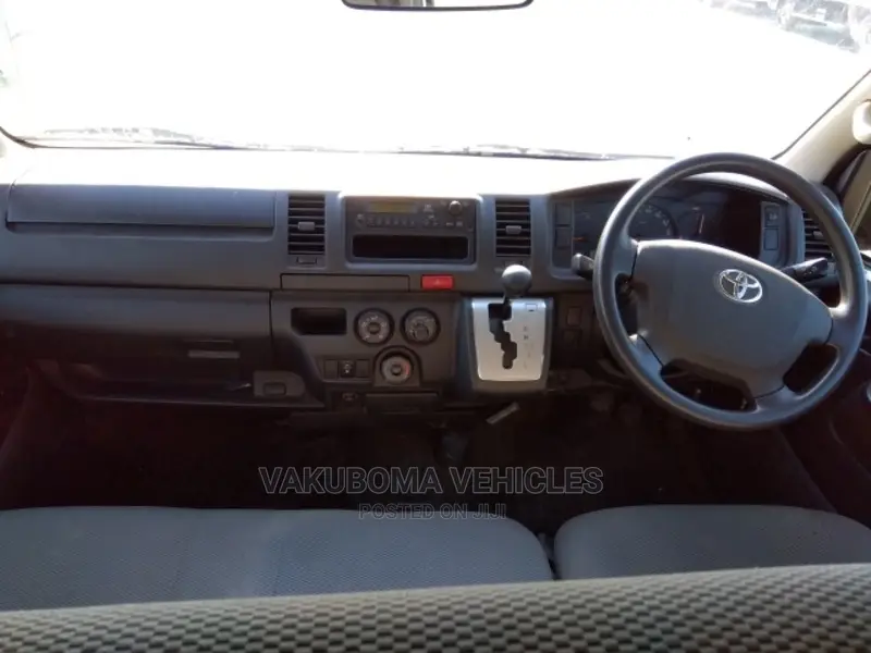 Toyota Regius 2016 Silver