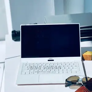 New Laptop Dell XPS 13 9350 8GB Intel Core I5 SSD 512GB