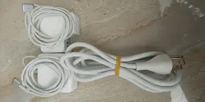 Apple Laptops Power Adapter Magsafe1. Quality Products