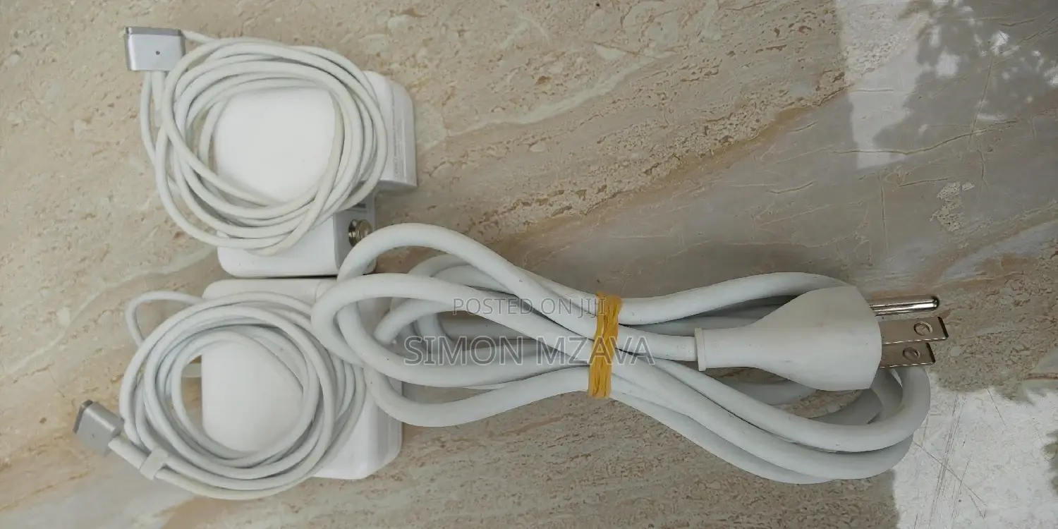 Apple Laptops Power Adapter Magsafe1. Quality Products