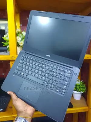 Laptop Dell Latitude 13 3380 4GB Intel Core I3 HDD 500GB