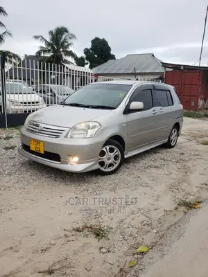Toyota Raum 1.5 FWD 2007 Gold