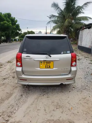 Toyota Raum 1.5 FWD 2007 Gold