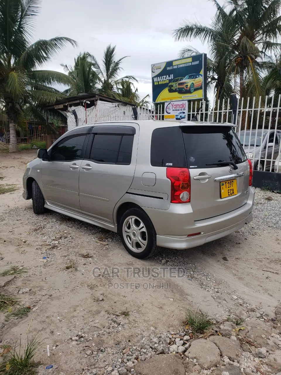 Toyota Raum 1.5 FWD 2007 Gold
