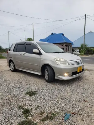 Toyota Raum 1.5 FWD 2007 Gold