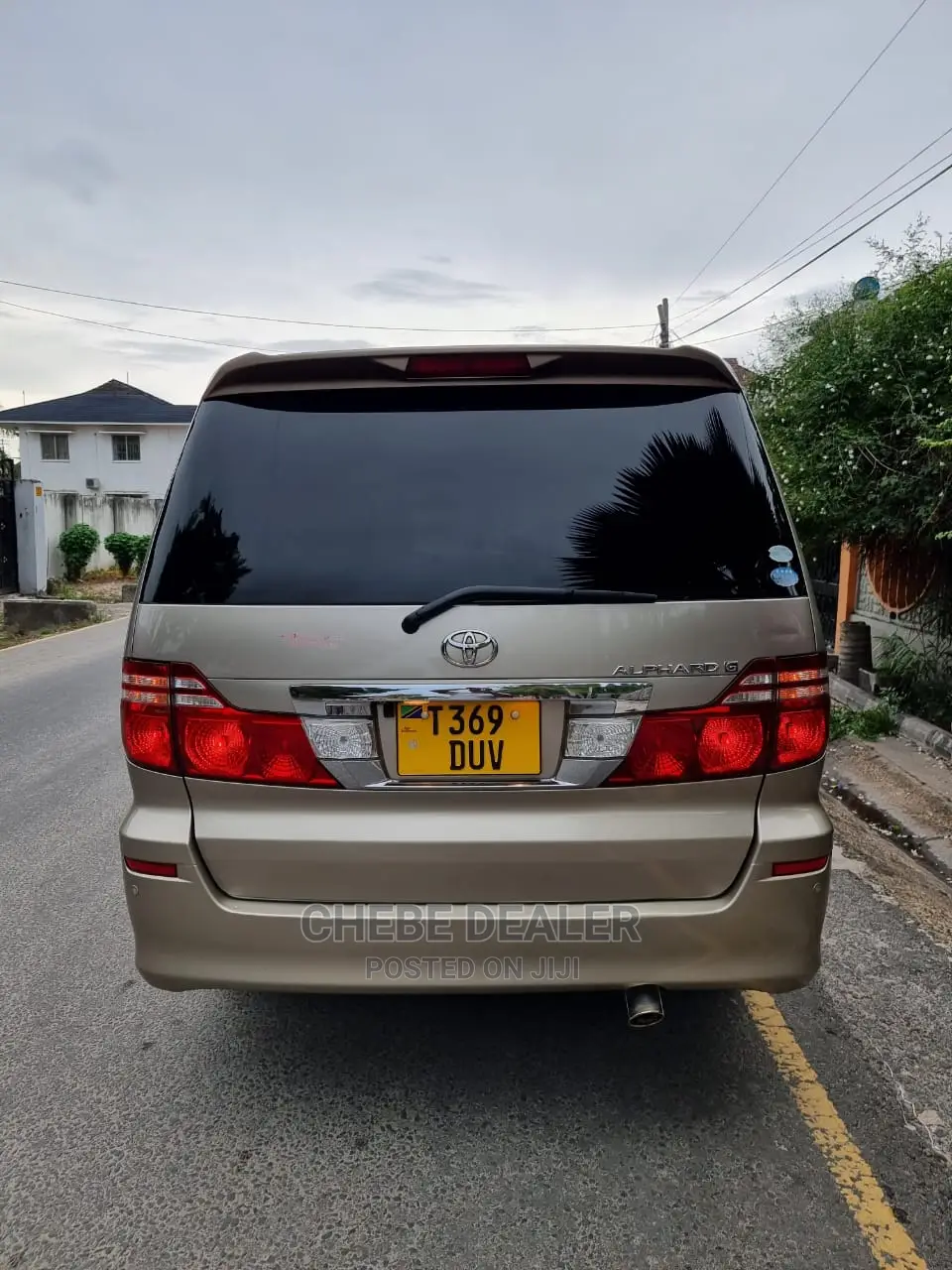 Toyota Alphard 2006 Gold