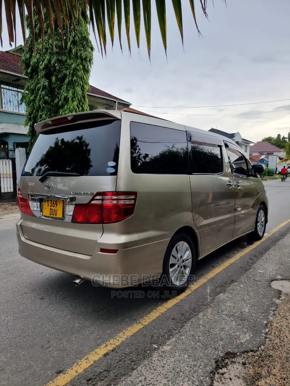 Toyota Alphard 2006 Gold