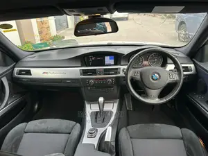 BMW 3 Series 2010 Pearl