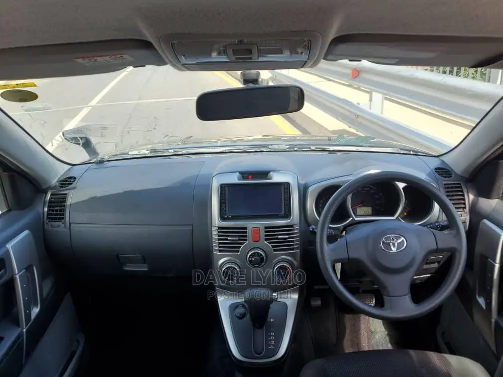 Toyota Rush 1.5 AWD 2010 Black