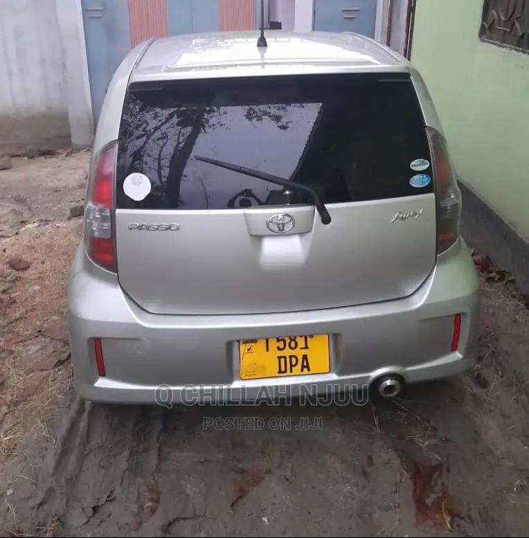 Toyota Passo 2007 Silver