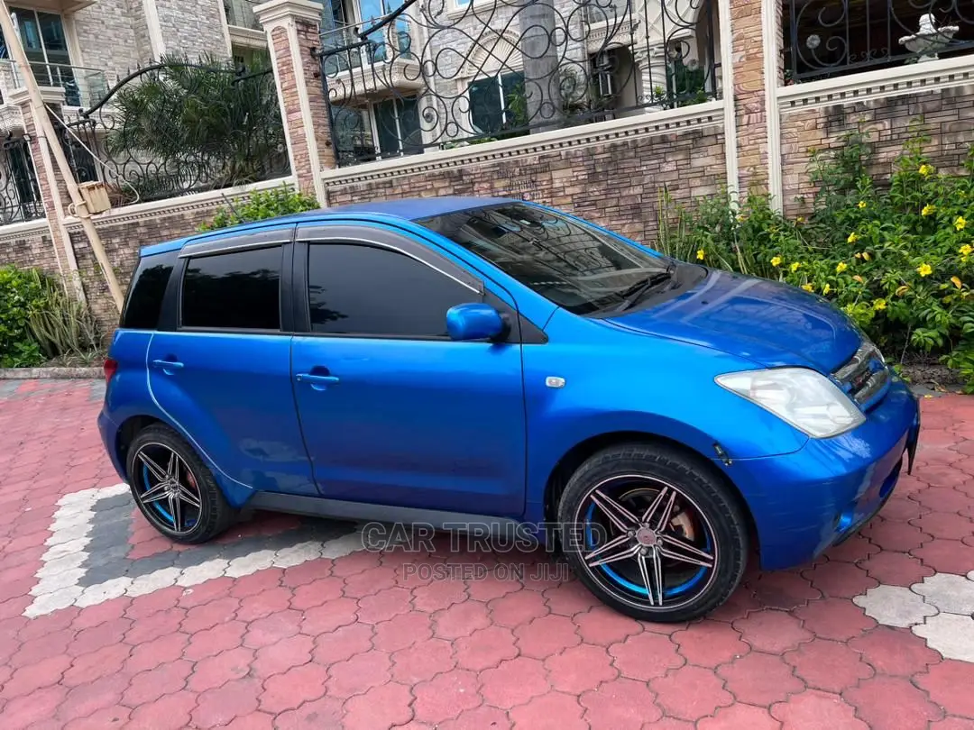 Toyota IST 2004 Blue