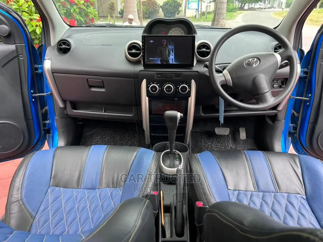Toyota IST 2004 Blue