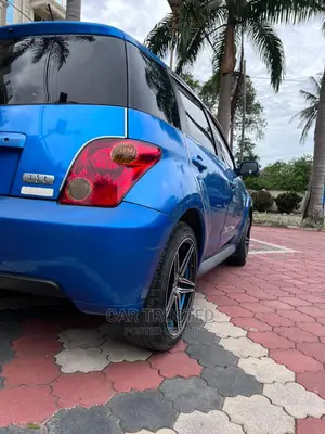 Toyota IST 2004 Blue