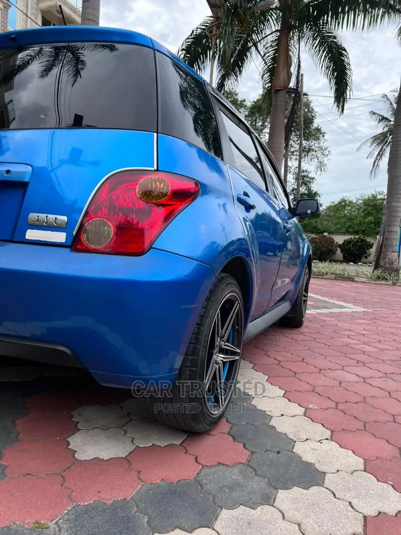 Toyota IST 2004 Blue
