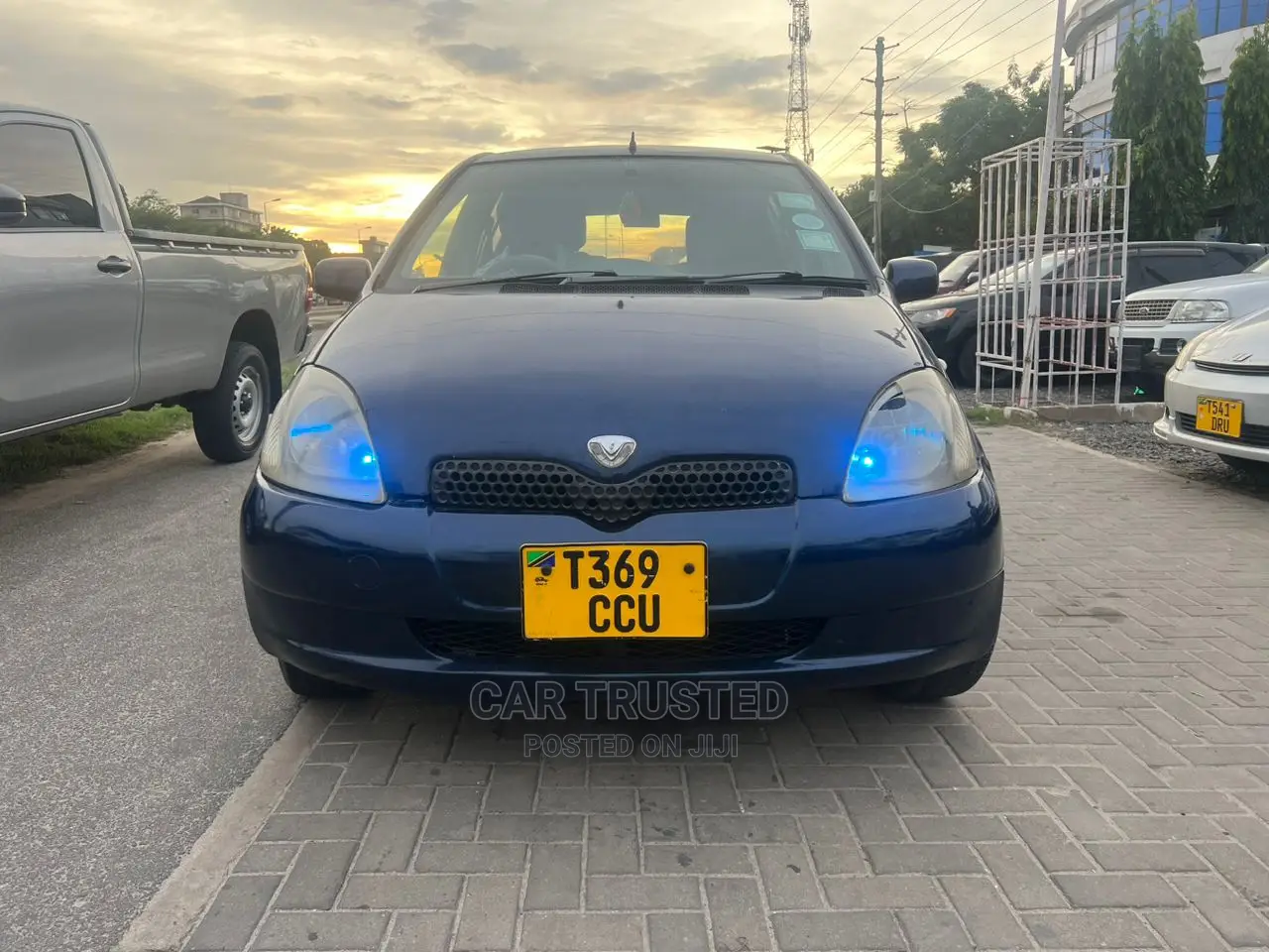 Toyota Vitz 1.3 FWD 3dr 2002 Blue