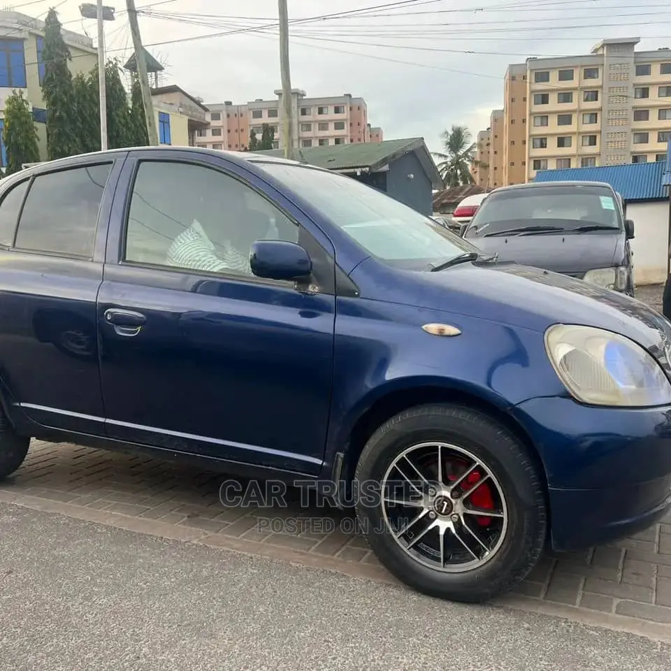 Toyota Vitz 1.3 FWD 3dr 2002 Blue