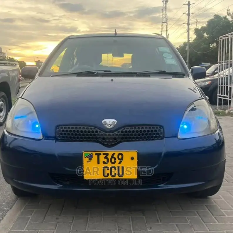 Toyota Vitz 1.3 FWD 3dr 2002 Blue