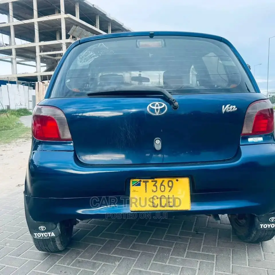 Toyota Vitz 1.3 FWD 3dr 2002 Blue