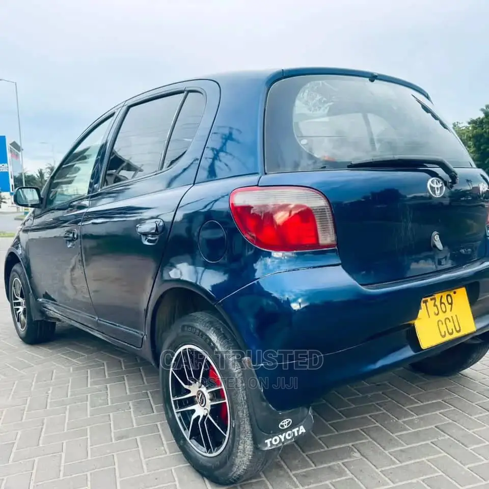 Toyota Vitz 1.3 FWD 3dr 2002 Blue