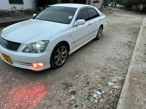 Toyota Crown Royale 2005 White