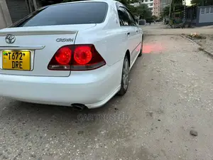 Toyota Crown Royale 2005 White