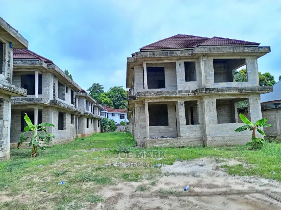 3bdrm Bungalow in Markreal Estate, Kinyerezi for Sale