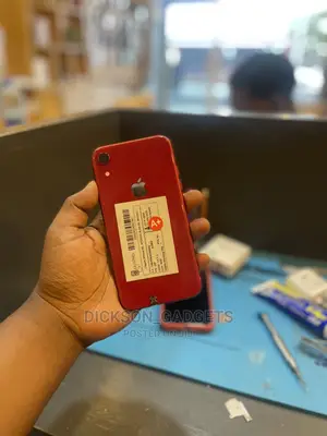 Apple iPhone XR 64 GB Red