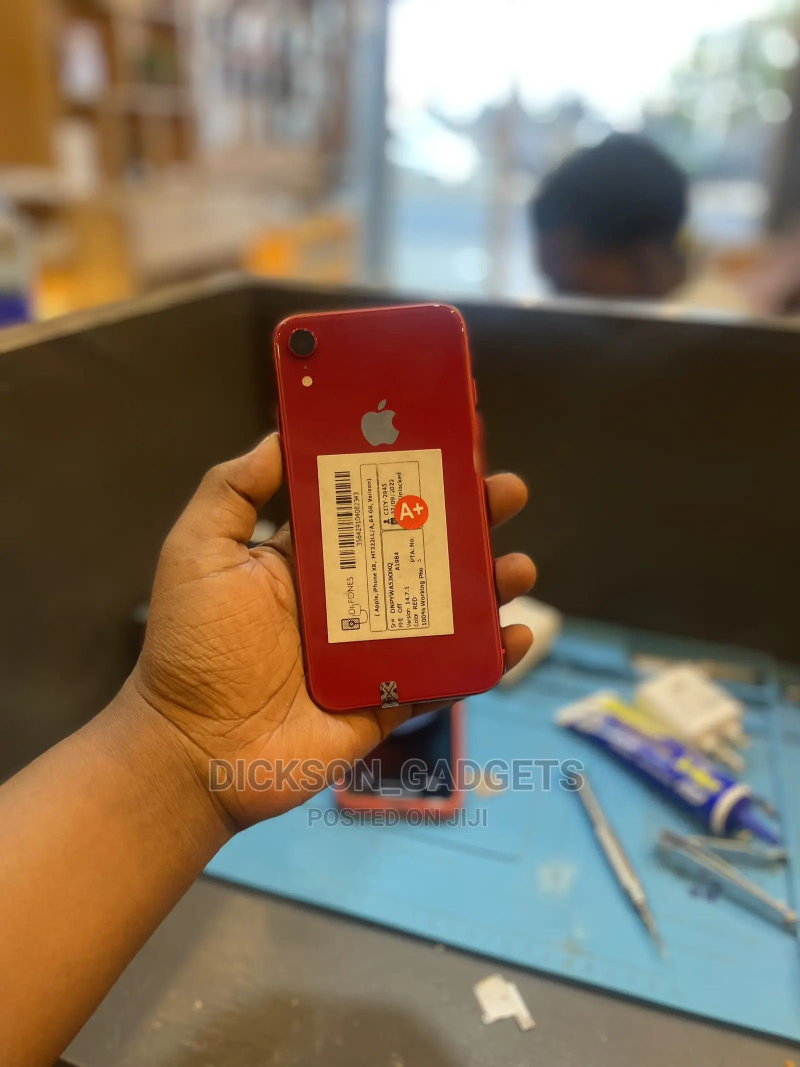 Apple iPhone XR 64 GB Red