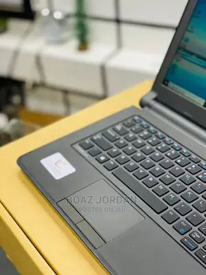 New Laptop Dell Latitude 13 3340 4GB Intel Core I3 HDD 500GB