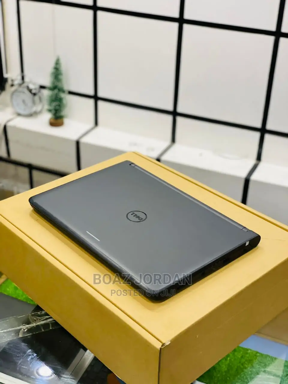 New Laptop Dell Latitude 13 3340 4GB Intel Core I3 HDD 500GB