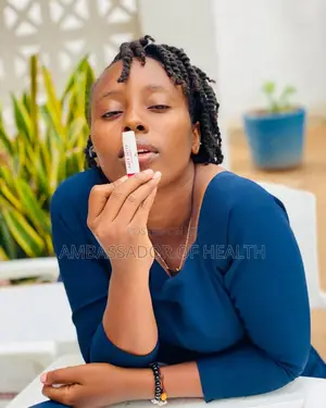 Fanya Lips Zako Zi Shine Na Kuzuia Mpasuko Mdomoni