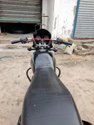Bajaj Boxer X125 2022 Black