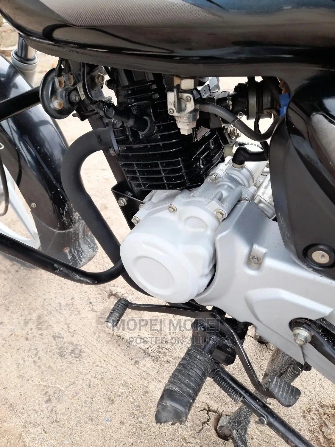 Bajaj Boxer X125 2022 Black