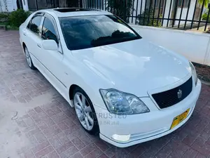 Toyota Crown 2005 White