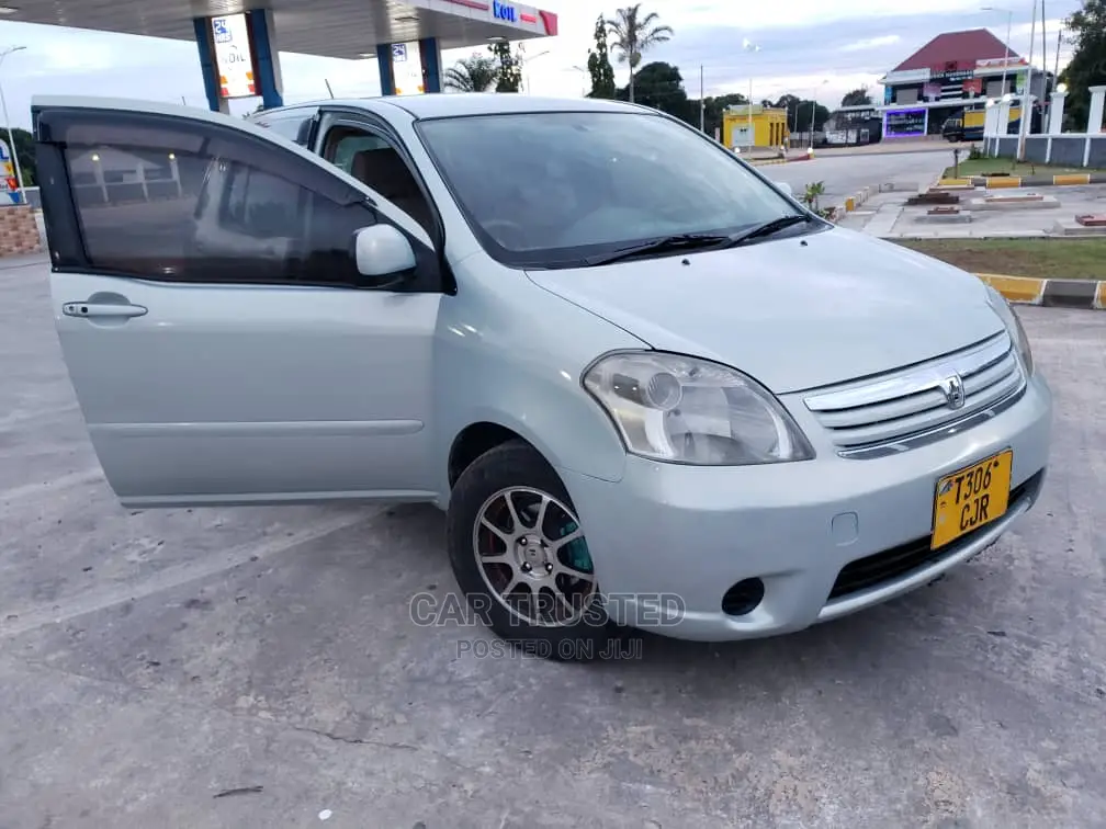 Toyota Raum 1.5 FWD 2006 Blue