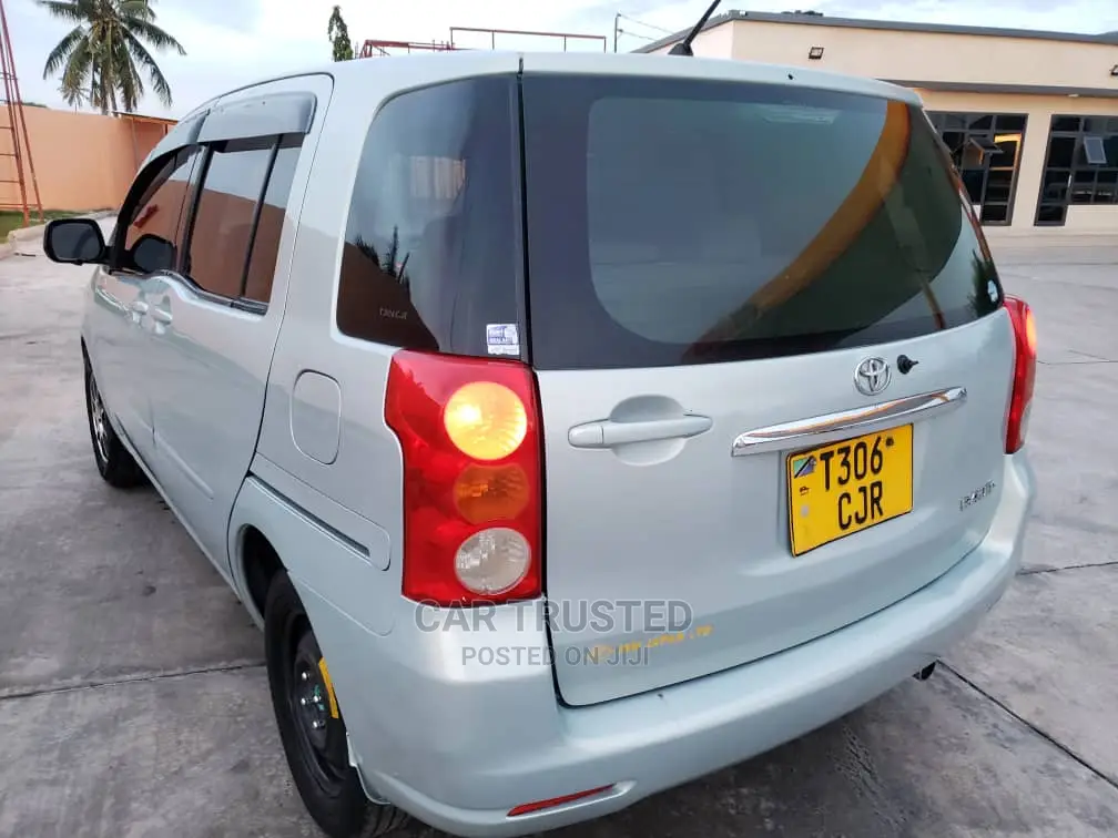 Toyota Raum 1.5 FWD 2006 Blue
