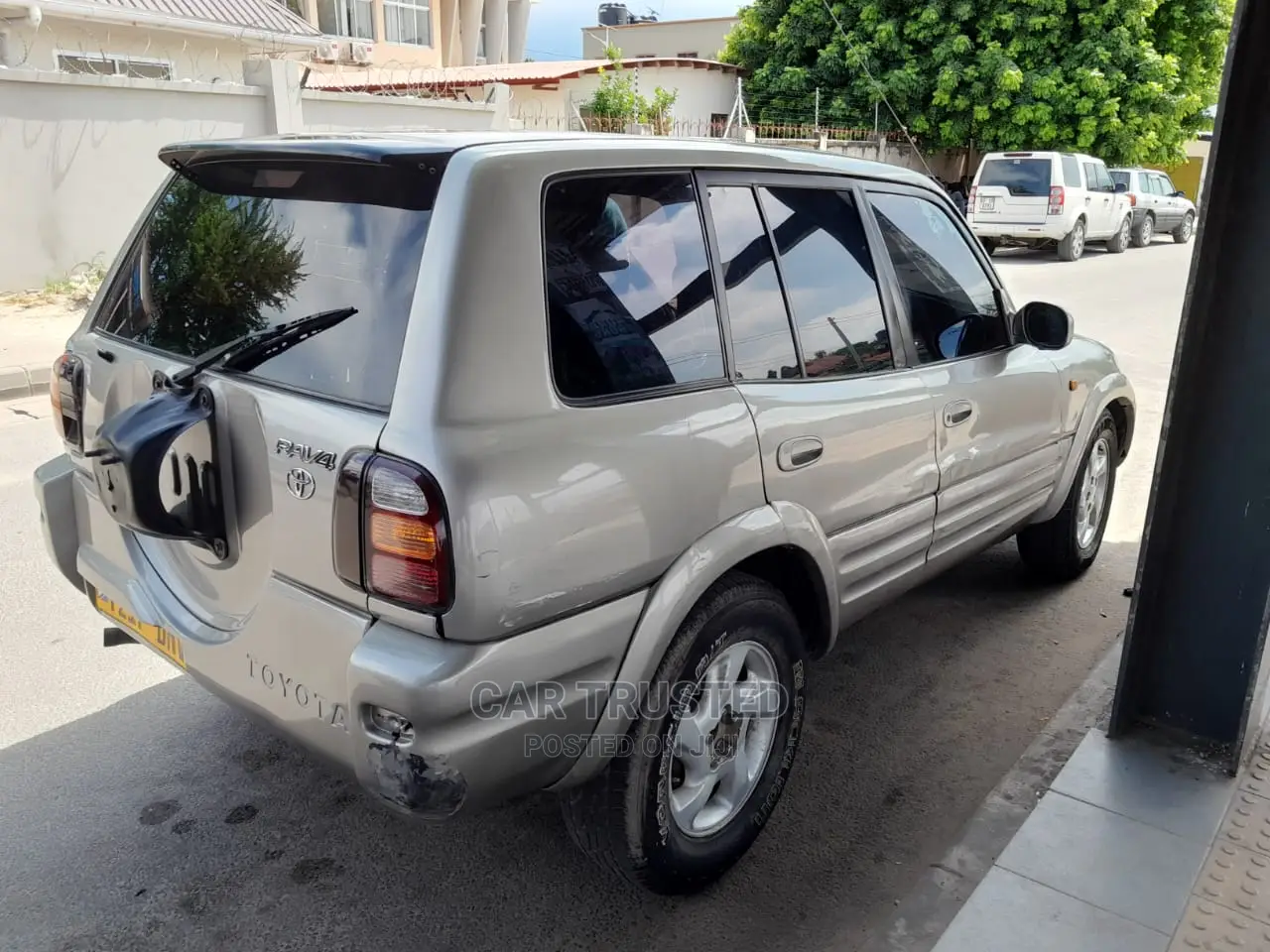Toyota RAV4 Softtop FWD 1999 Gold