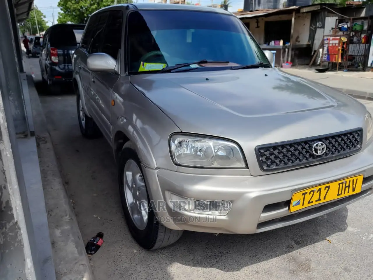 Toyota RAV4 Softtop FWD 1999 Gold