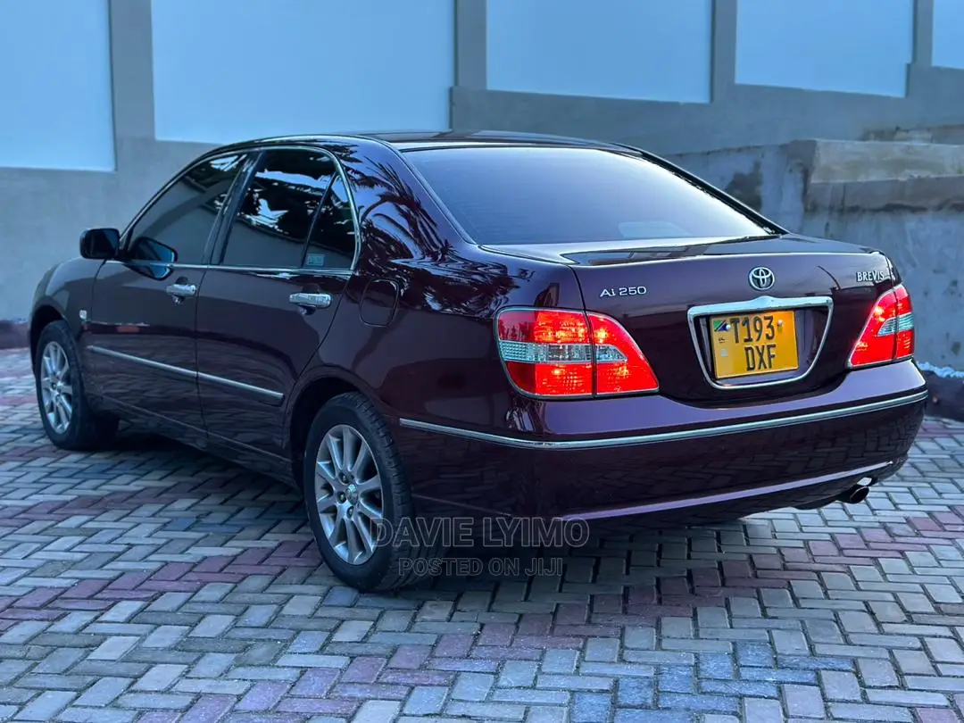 Toyota Brevis 2005
