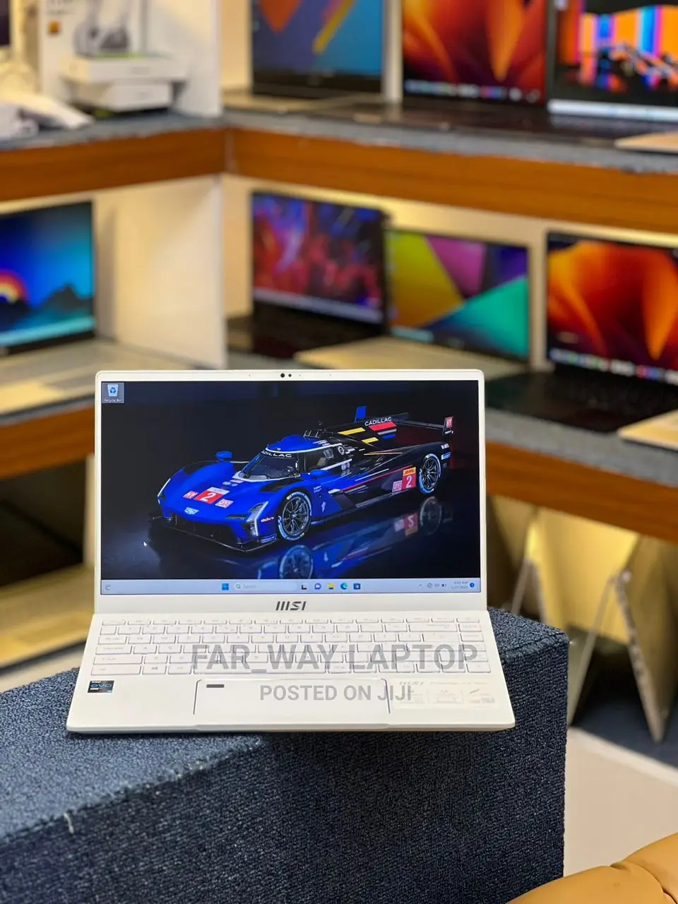 New Laptop MSI 16GB Intel Core I5 SSD 512GB