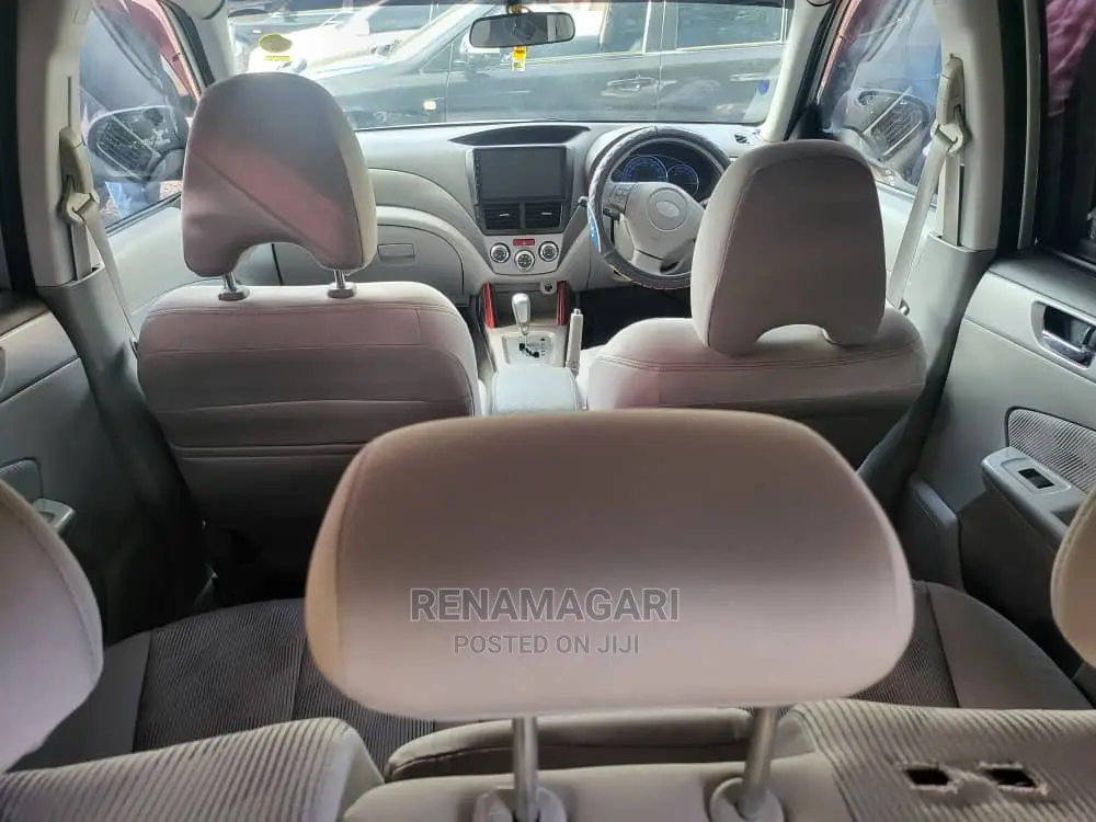 Subaru Forester 2010 Silver