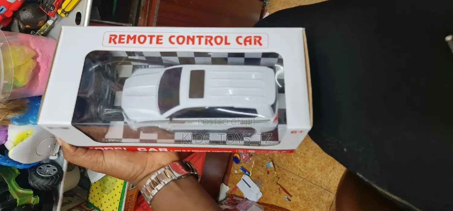 Car Model Y Mtoto