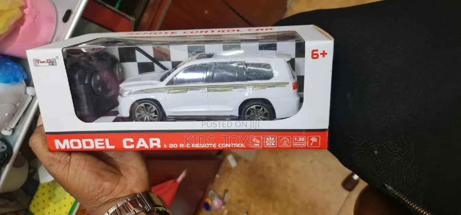 Car Model Y Mtoto