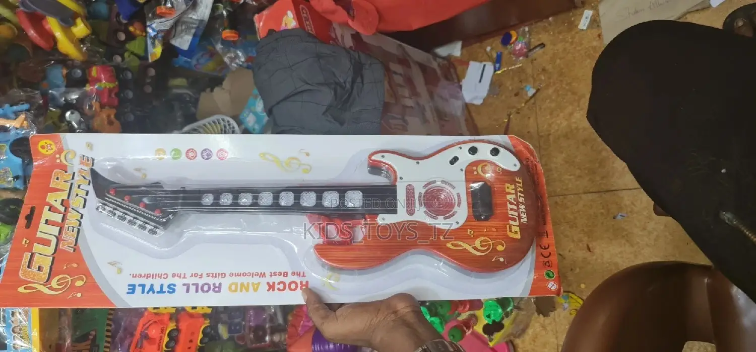 Gitaa LA Mtoto