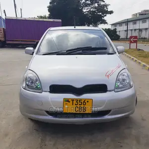 Toyota Vitz 1.3 FWD 5dr 2002 Silver