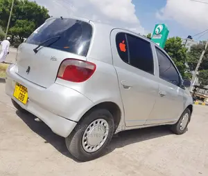 Toyota Vitz 1.3 FWD 5dr 2002 Silver