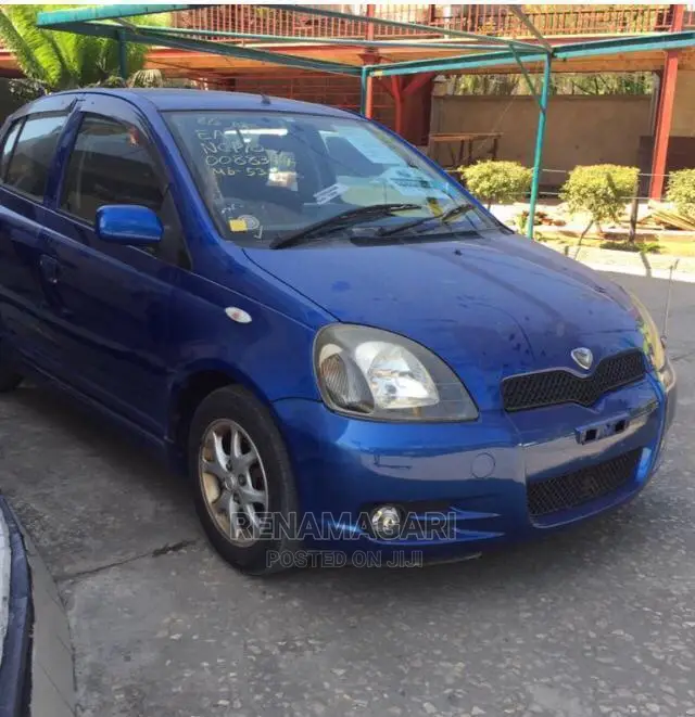 Toyota Vitz 2004 Blue