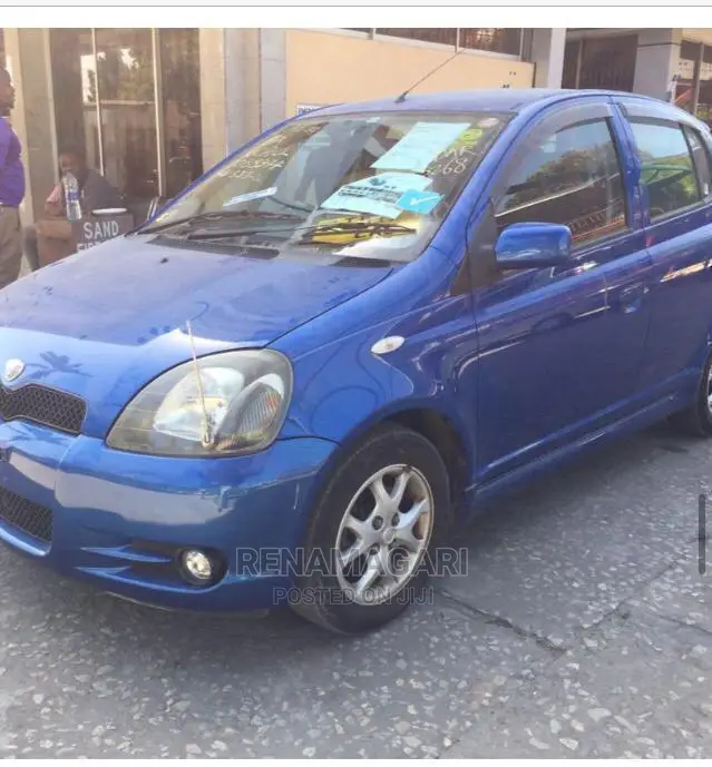 Toyota Vitz 2004 Blue