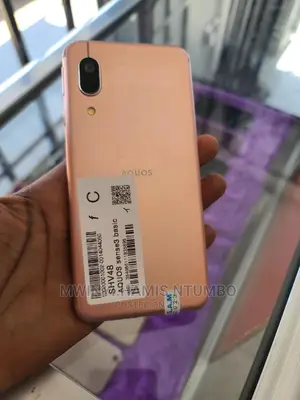Sharp Aquos Sense 2 SHV43 32 GB Gold